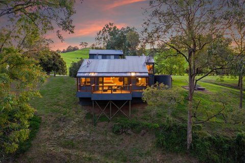 The Edge Villa - Hunter Valley Luxury Escape - Redcliffe Tourism 1