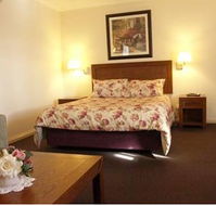 Armidale Pines Motel - Redcliffe Tourism