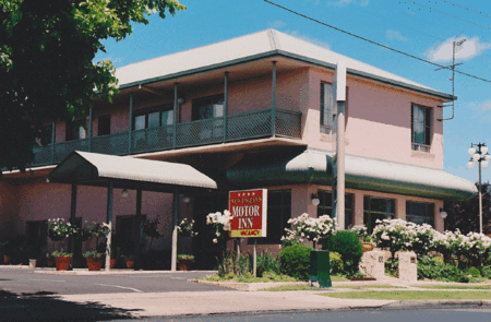 New England Motor Inn - Redcliffe Tourism 2