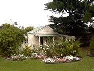 Creekside Cottages - Redcliffe Tourism 2