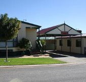 Outback Villas - Redcliffe Tourism