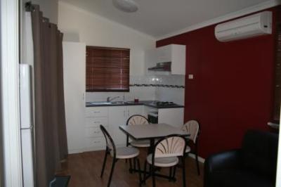 Riverside Cabin Park - Redcliffe Tourism 0