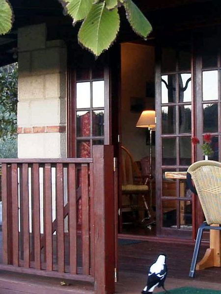Clover Cottage Country Retreat - Redcliffe Tourism 3