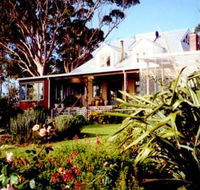The Sleeping Lady Private Retreat - Redcliffe Tourism