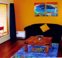 Esperance Beach House Esplanade Apartments - Redcliffe Tourism