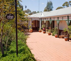 Avalon Homestead - Redcliffe Tourism 0