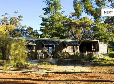 Black Wattle Retreat - Redcliffe Tourism 1