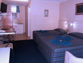 Whitsunday Palms Motel - Redcliffe Tourism 3
