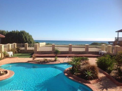 Seaspray Beach Holiday Park - Redcliffe Tourism 2