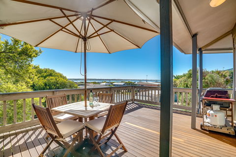 16 Sir George Ritchie Avenue - Redcliffe Tourism 0