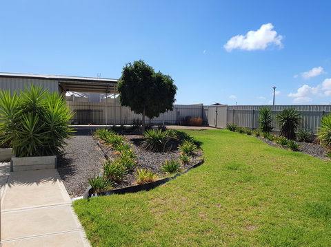 Agape Holiday Home - Redcliffe Tourism 1