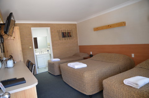 Alexander Motor Inn Moree - Redcliffe Tourism 0