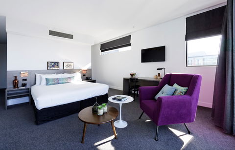 Alpha Mosaic Hotel Brisbane - Redcliffe Tourism 1