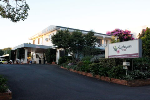 Applegum Inn - Redcliffe Tourism 0