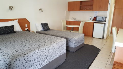Carriers Arms Hotel Motel - Redcliffe Tourism 1