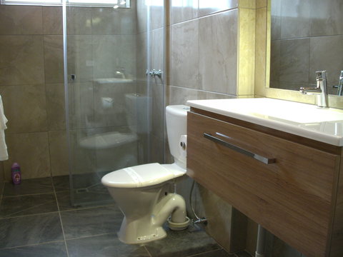 Colac Mid City Motor Inn - Redcliffe Tourism 1