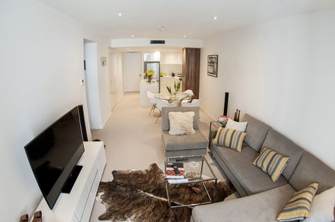 Manhattan - Canberra Executive Apartments - Redcliffe Tourism 0