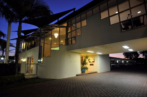 McNevins Maryborough Motel - Redcliffe Tourism 0