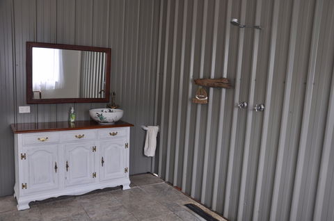 Nature's Echo Farm Stay - Redcliffe Tourism 1