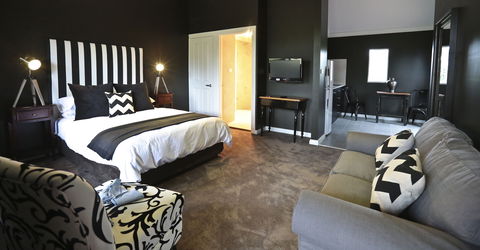 One Paddock Currency Creek Villas And RETREAT - Redcliffe Tourism 0