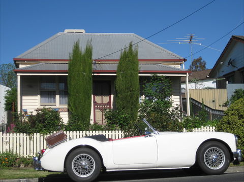 Peel Cottage - Redcliffe Tourism 0