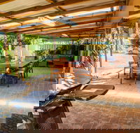Sunbaker Beach House - Redcliffe Tourism