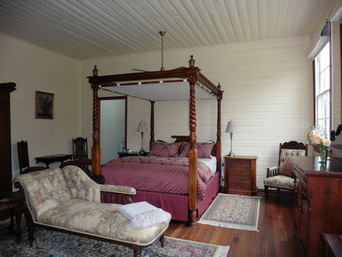 The Old School Bed And Breakfast - Redcliffe Tourism 1