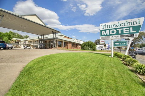 Thunderbird Motel - Redcliffe Tourism 0