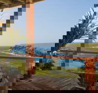 Absolute Oceanfront Cottage - Redcliffe Tourism