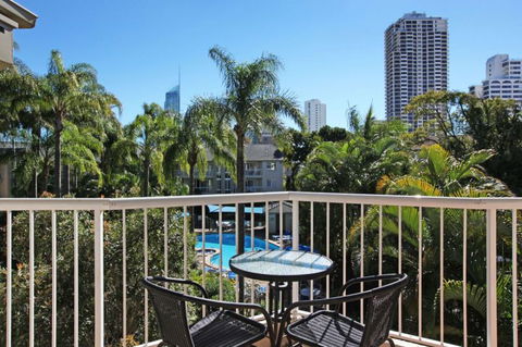 Mari Court Resort - Redcliffe Tourism 3
