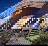 Alchemy On Island Beach - Redcliffe Tourism