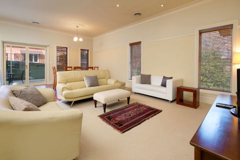 Ampleforth East - Redcliffe Tourism 2