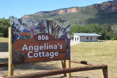 Angelina's Cottage - Capertee Valley - Redcliffe Tourism 0