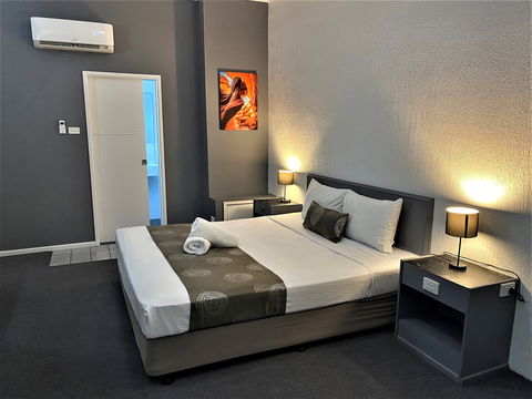 Archer Park Motel - Redcliffe Tourism 0
