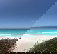 Barefoot Beach House - Redcliffe Tourism