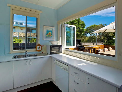 Blue River Shack - Redcliffe Tourism 1