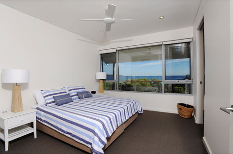 Cassini Beach House - Redcliffe Tourism 2