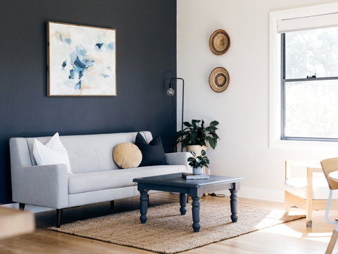 Chic Country Cottage With Vineyard Views - Redcliffe Tourism 1