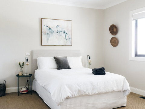 Chic Country Cottage With Vineyard Views - Redcliffe Tourism 2