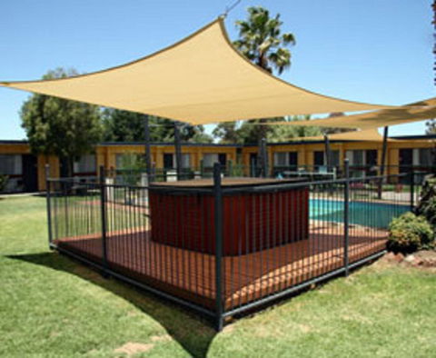 Cootamundra Gardens Motel - Redcliffe Tourism 0