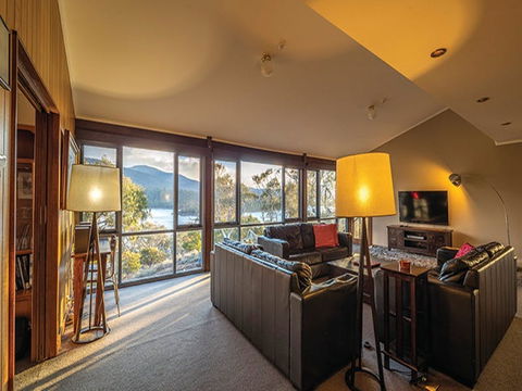 Creel Lodge - Redcliffe Tourism 2