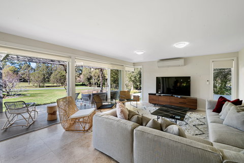 CUB Country House - Berry - Redcliffe Tourism 1