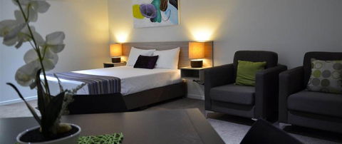 EconoLodge Beachside Motel - Redcliffe Tourism 1
