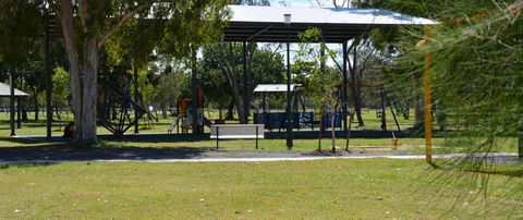 EconoLodge Beachside Motel - Redcliffe Tourism 2