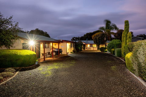 Ficifolia Lodge Kangaroo Island - Redcliffe Tourism 0