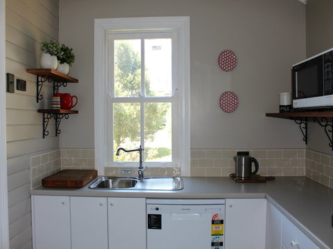 Fosterton School House - Redcliffe Tourism 1