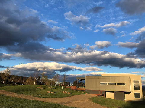 Highland Getaway Luxury Farm Stay B&B - Redcliffe Tourism 2