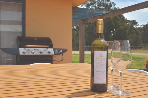 James Estate Guest House - Redcliffe Tourism 2