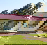 Lady Barron Cottage - Redcliffe Tourism