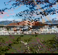 Little Sunnyside Accommodation - Redcliffe Tourism
